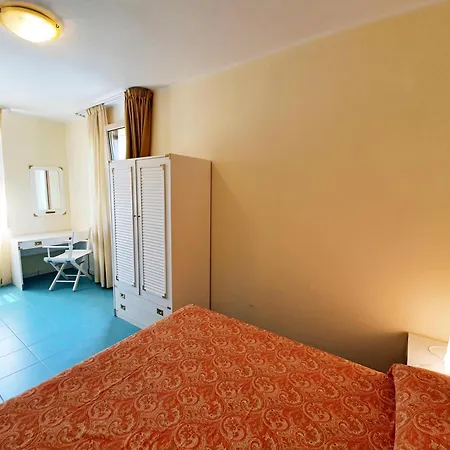 La Pergola Al 107 아파트